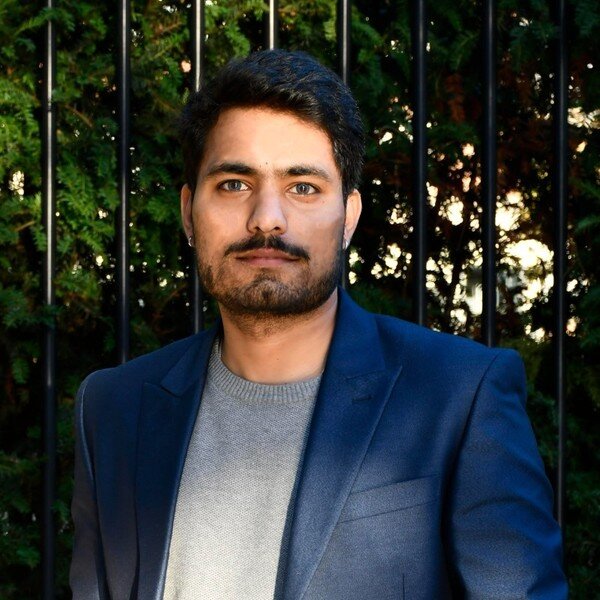 photo of vishal tolambia